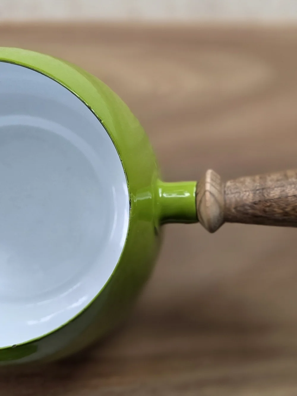 Green Enamel Fodue‎ Pot with Matching Bowls